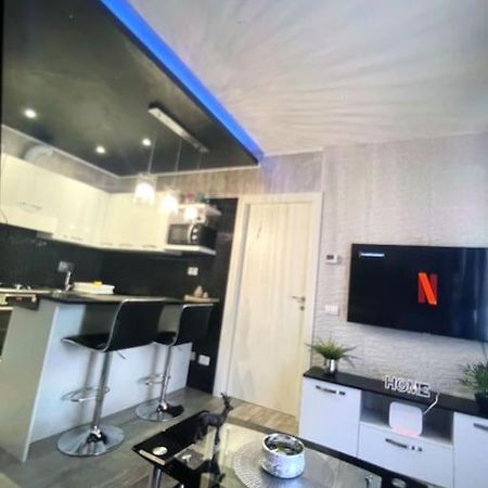 Dave'S House Apartment Reggio Emilia Ngoại thất bức ảnh