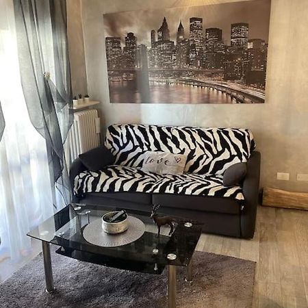 Dave'S House Apartment Reggio Emilia Ngoại thất bức ảnh