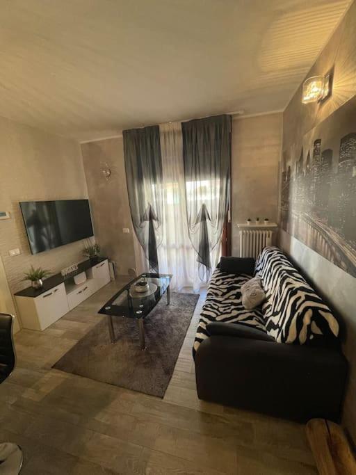 Dave'S House Apartment Reggio Emilia Ngoại thất bức ảnh