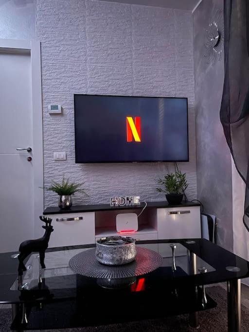 Dave'S House Apartment Reggio Emilia Ngoại thất bức ảnh