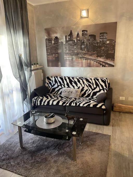 Dave'S House Apartment Reggio Emilia Ngoại thất bức ảnh